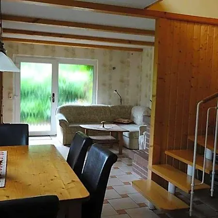 Hotel Eule Ost Und West Ferienhaus Im Urigen Garten Zingst