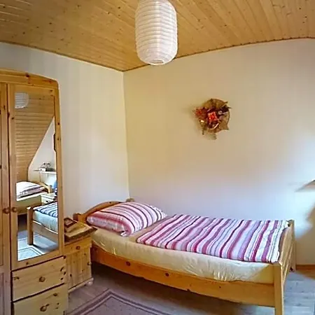 Eule Ost Und West Ferienhaus Im Urigen Garten 4* Zingst
