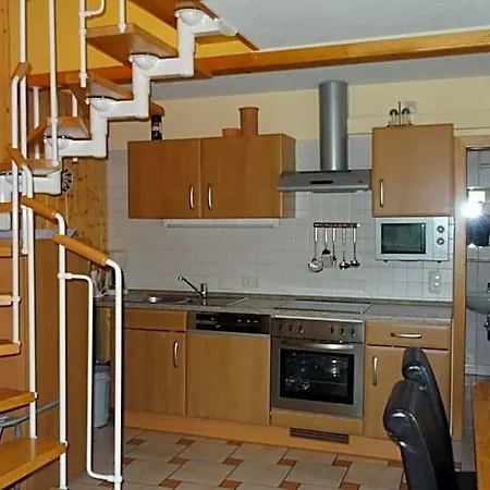 Hotel Eule Ost Und West Ferienhaus Im Urigen Garten 4*